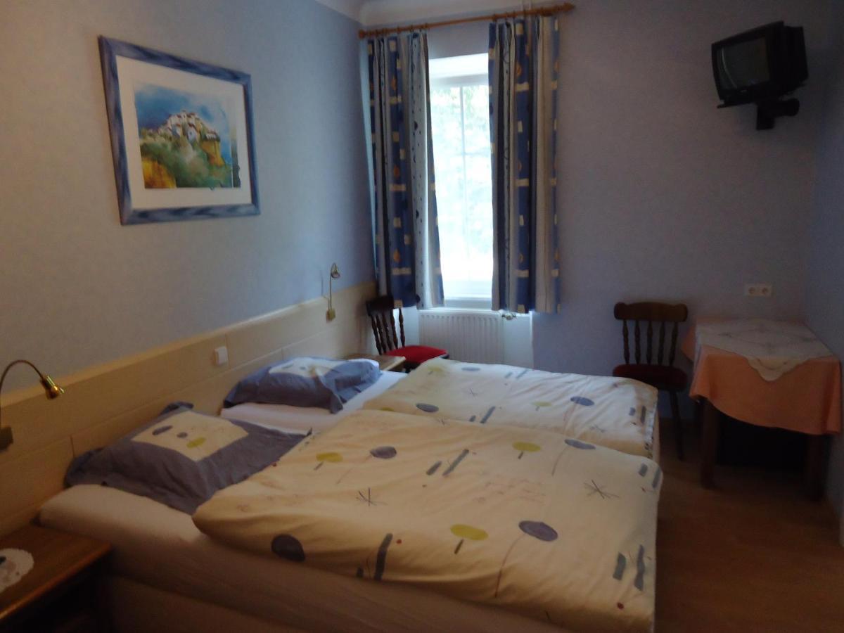 Hostellerie De La Vallee Heffingen Room photo